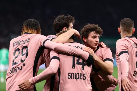 خطوة على اللقب.. باريس سان جيرمان يكتسح سانت إتيان في الدوري الفرنسي (فيديو)